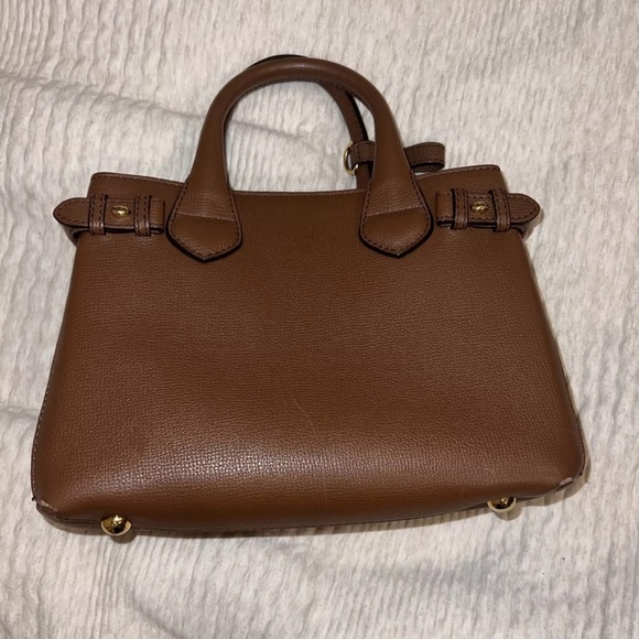 Burberry House Check Derby Leather Small Banner Tote in Tan - Picture 3 of 8